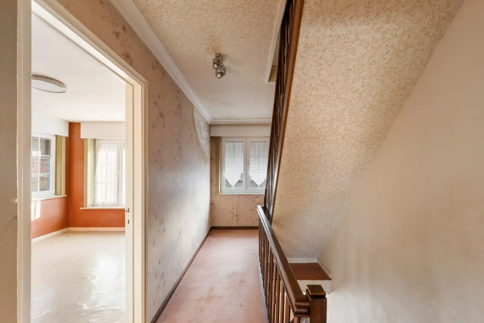 Charmante halfopen bebouwing met tuin, garage en oprit in Dadizele-centrum foto 11