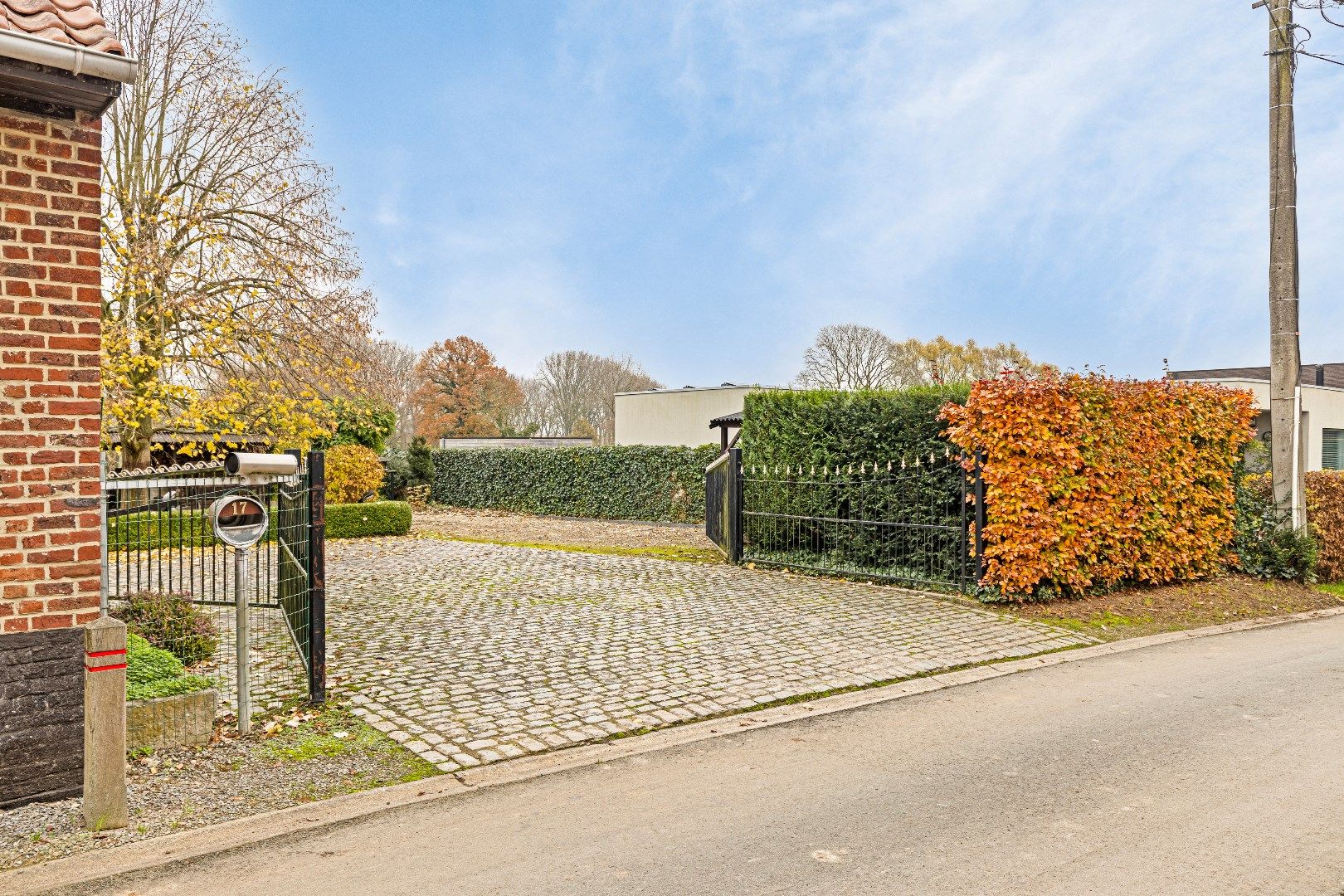 Fermette te huur Heikruis met 4 slpks, binnenkoer en carport foto 3