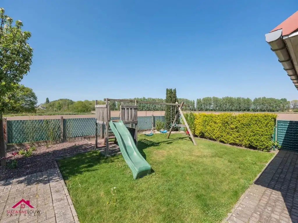 Instapklare, verzorgde half-vrijstaande gezinswoning foto 10
