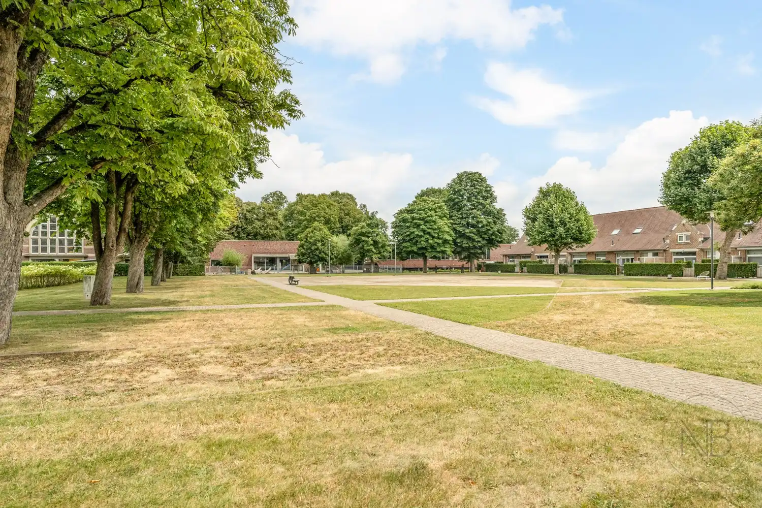 Stijlvol appartement te koop in het Sint-Janspark, Genk foto 25