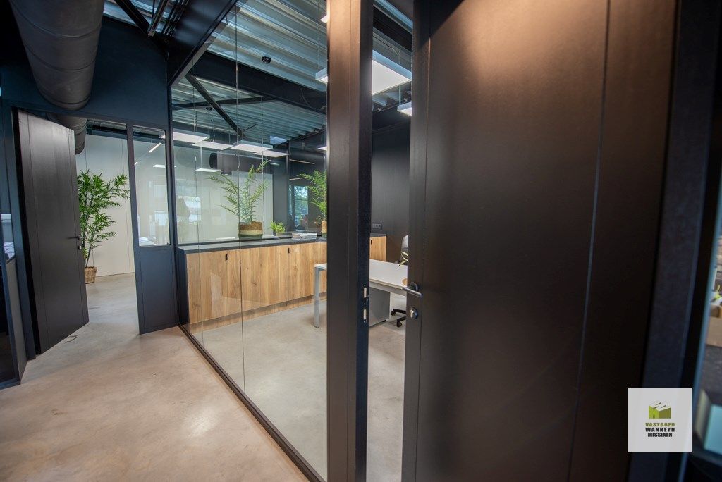 Volledig gemeubileerde co-working kantoren  foto 9