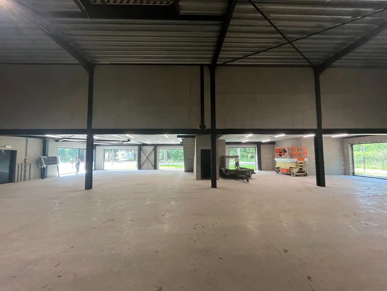 Showroom + kantoren foto 8