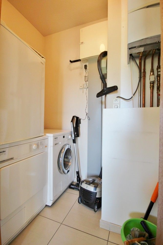 Gelijkvloers appartement met 3 slaapkamers, garage en kelder op  wandelafstand van het centrum foto 17