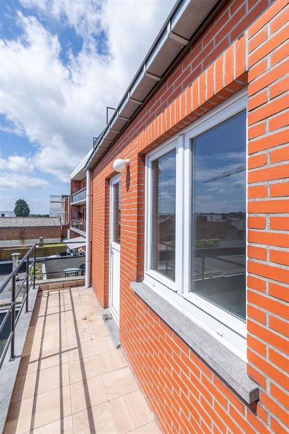 Verzorgd gebouw met handelszaak en 2 apt foto 32