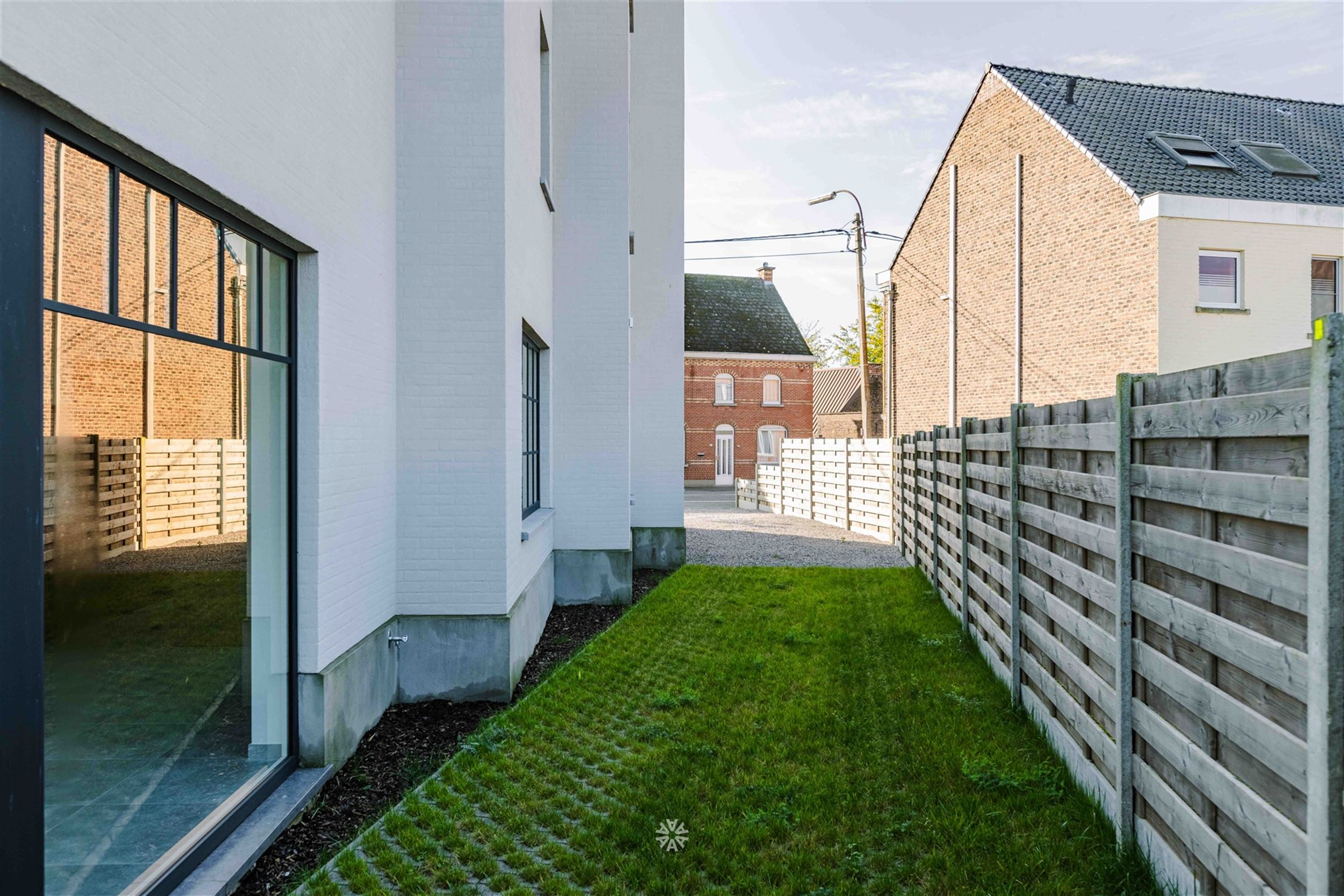 Nieuwbouwwoning met 4 slaapkamers en groen uitzicht te koop in Oosterzele!  foto 15