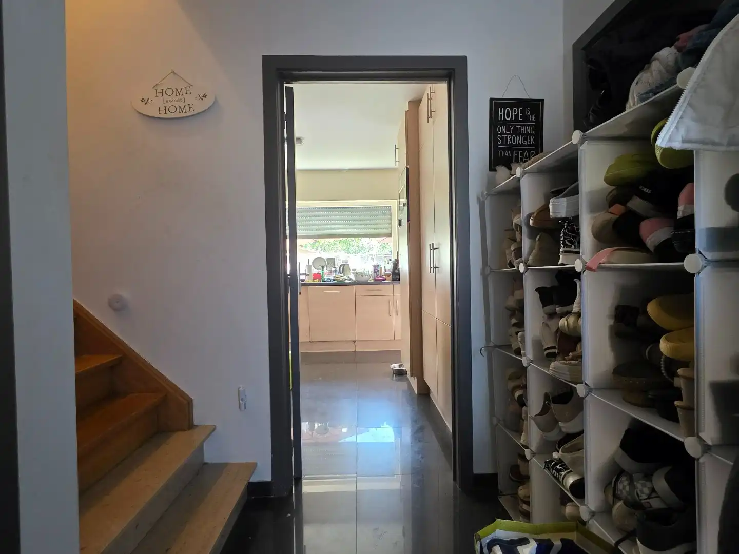Ruime woning met tuin - 4 slaapkamers - doodlopende straat in Heule. foto 18