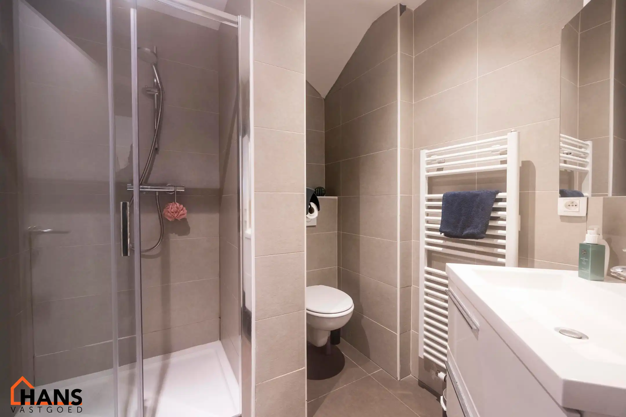 Fantastisch gelegen 2 slaapkamerappartement foto 7