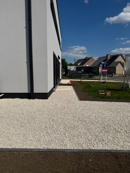 Halfopen nieuwbouw met tuin en terras. foto 5