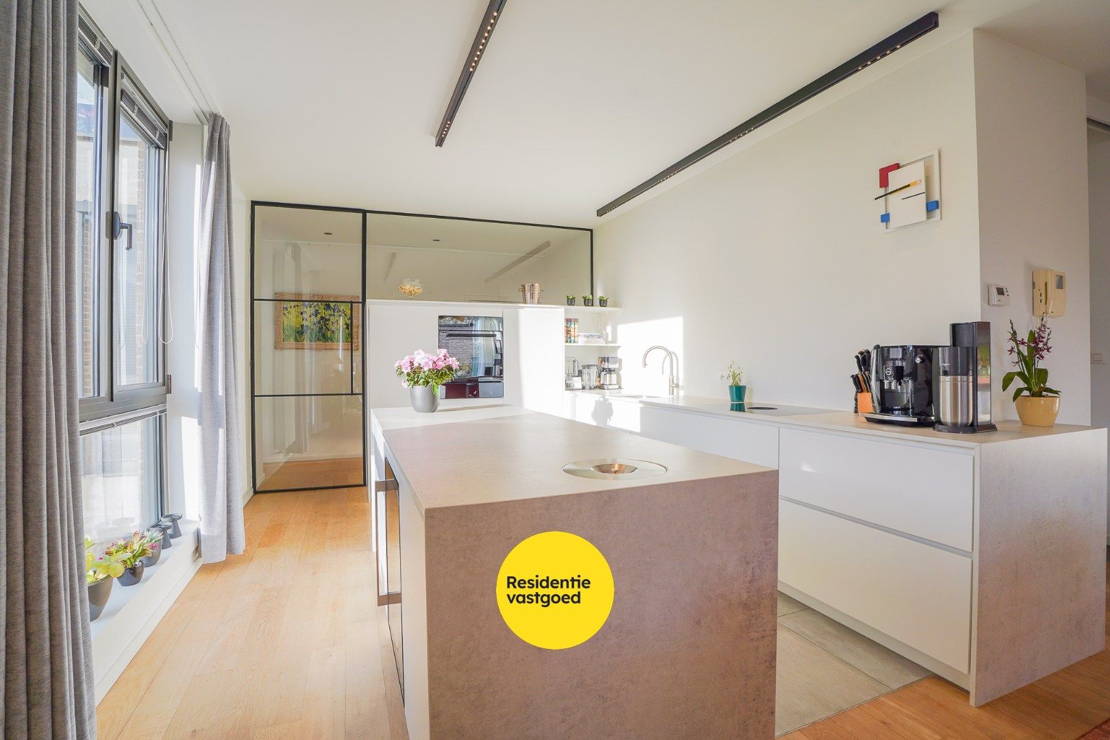 Exclusief wonen aan het Koningin Astridpark – stijlvol appartement met uitzonderlijk terras foto {{pictureIndex}}