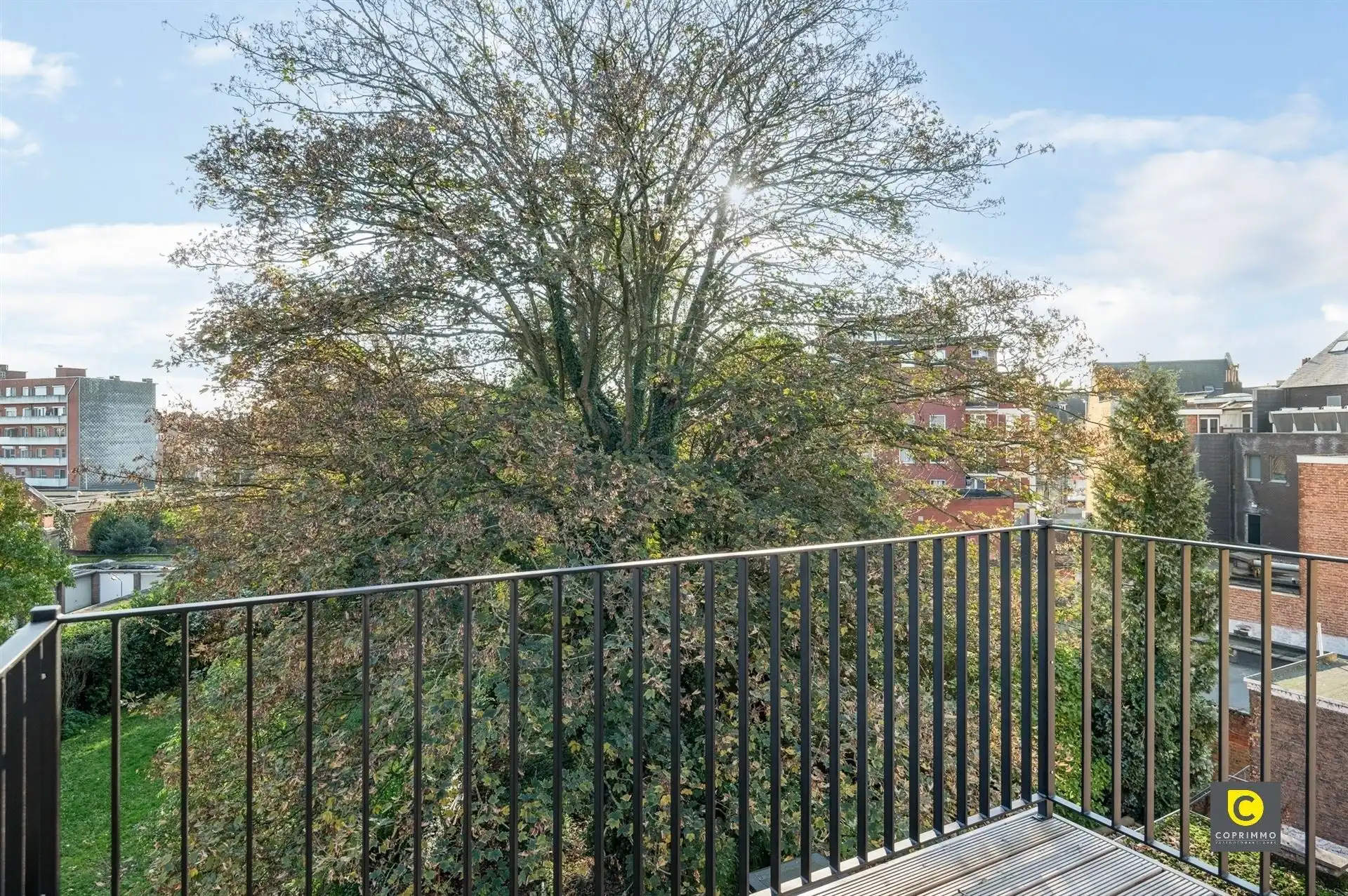 Ruim gerenoveerd 2 spp appartement foto {{pictureIndex}}