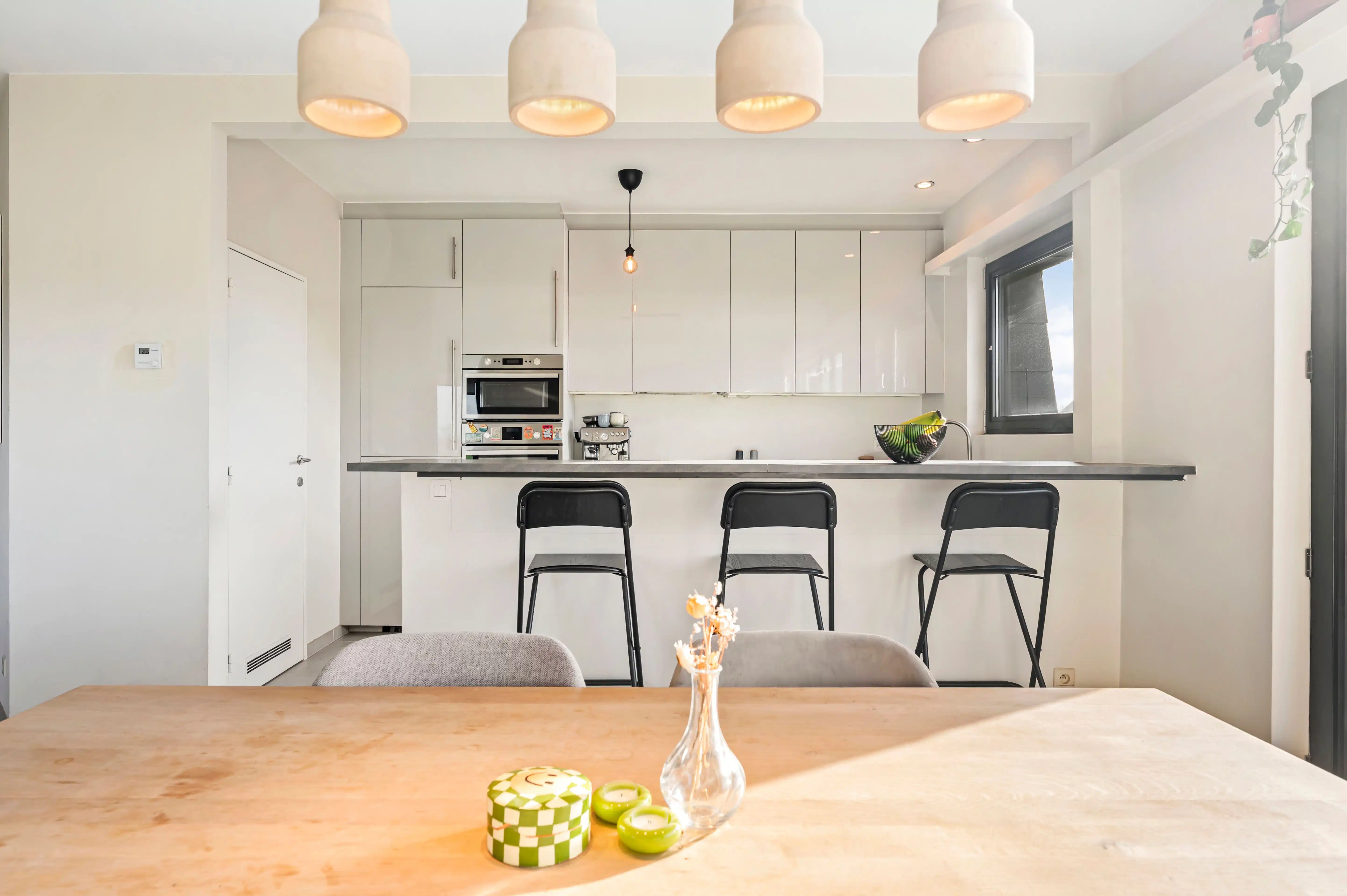 Lichtrijk hoekappartement met 3 slaapkamers en garagebox in Ekeren! foto 6