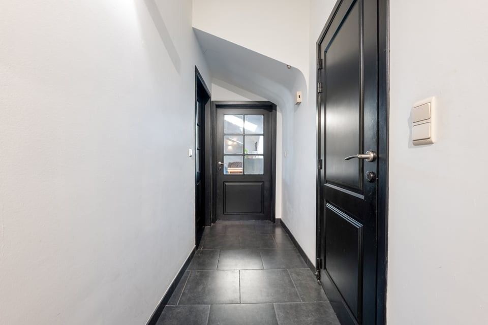 INSTAPKLAAR APPARTEMENT MET 2 SLKS, 2 AUTOSTAANPLAATSEN EN GEMEENSCHAPPELJKE TUIN OP TOPLOCATIE foto 9