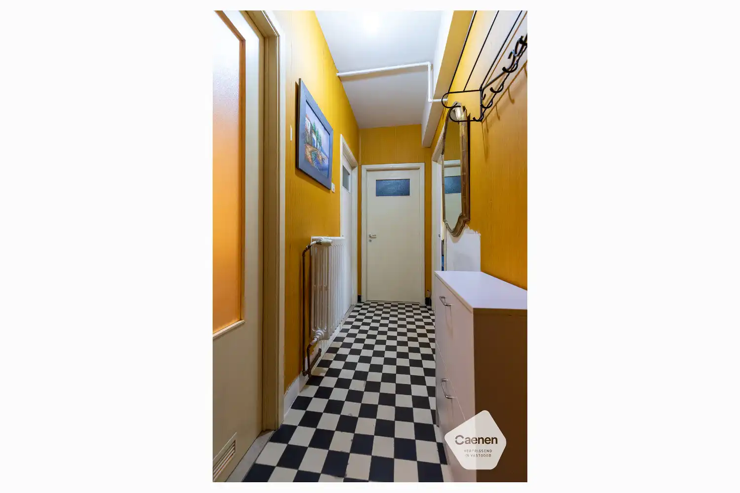 Te renoveren één slaapkamer appartement op een uitstekende ligging foto 9