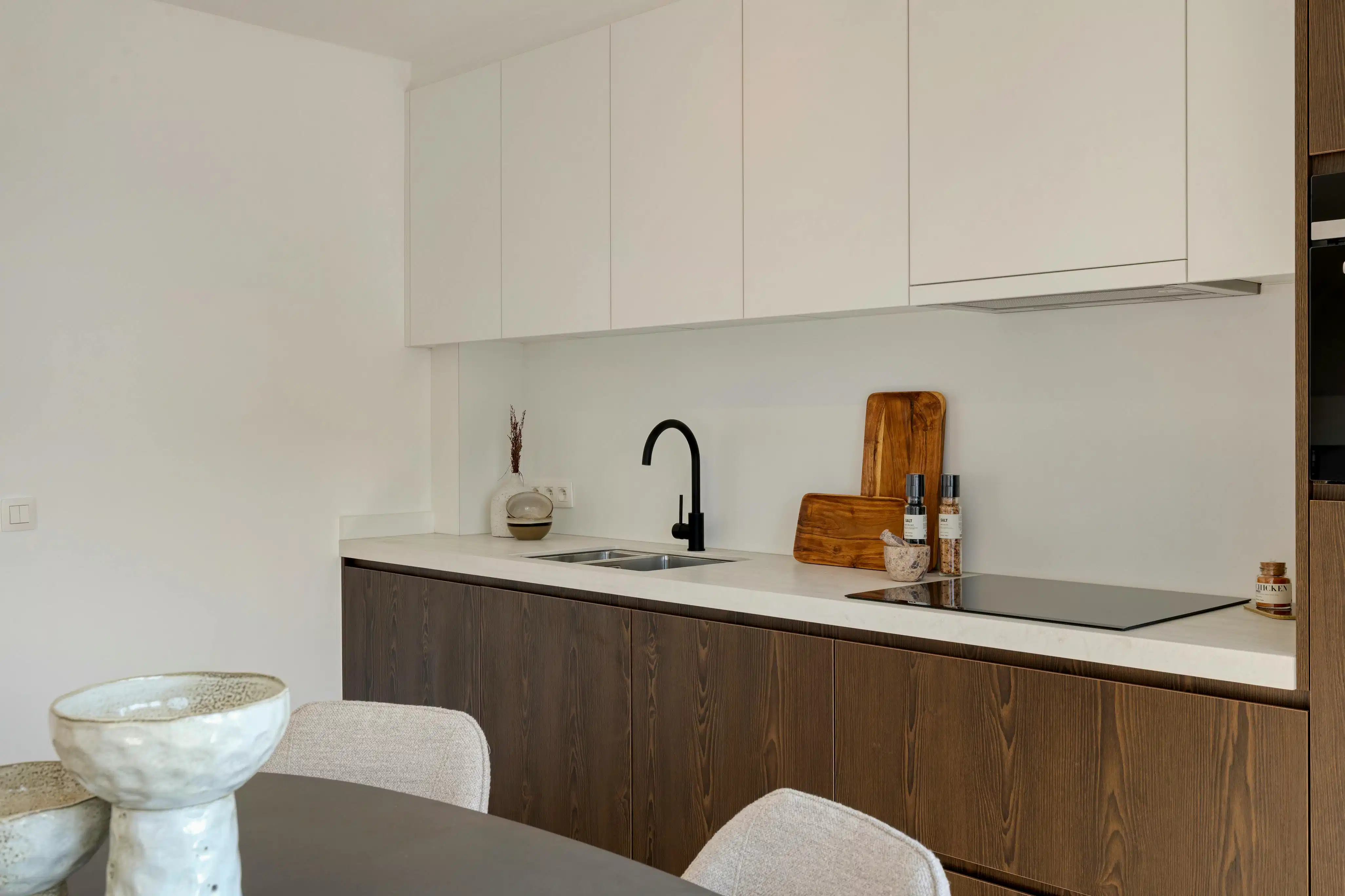 Gerenoveerd appartement met 2 slaapkamers te koop in Heist foto 8