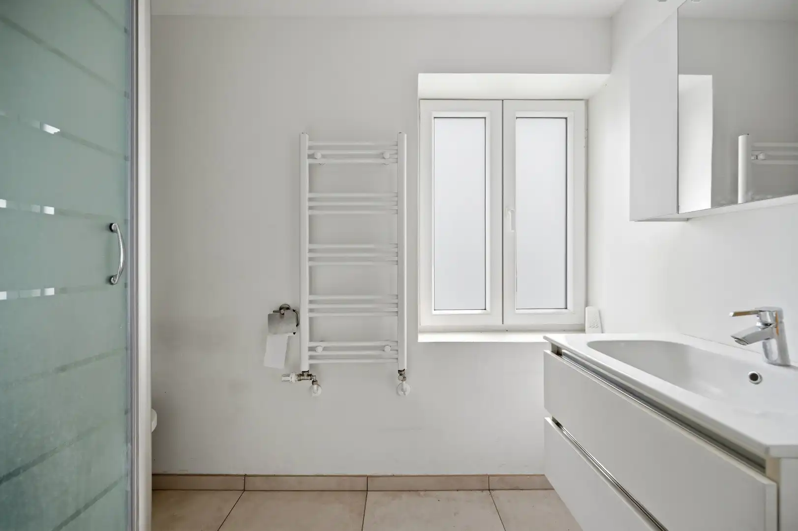 Rijwoning met tuin, garage en 2 slaapkamers in Tienen foto 13