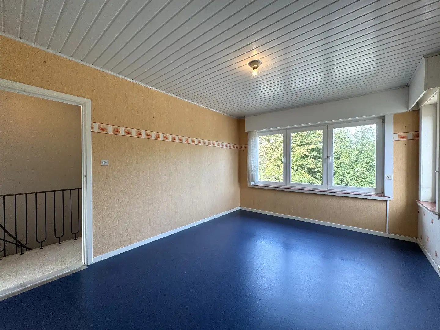 Te renoveren halfopen bebouwing met bijzonder veel potentieel in rustige verkavelingswijk foto 18