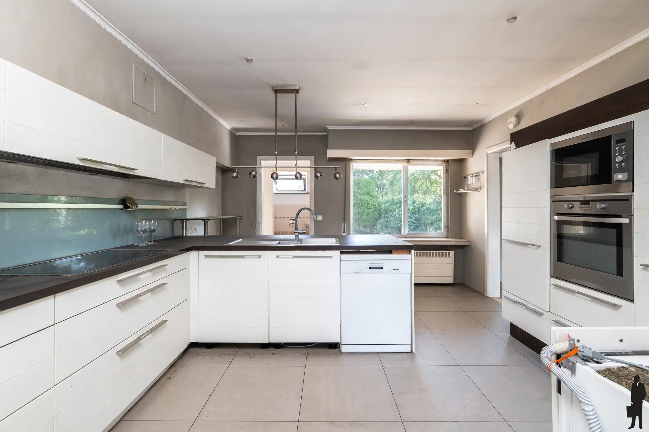 Te renoveren splitlevelwoning op perceel van 1.360 m² in Malle foto 8