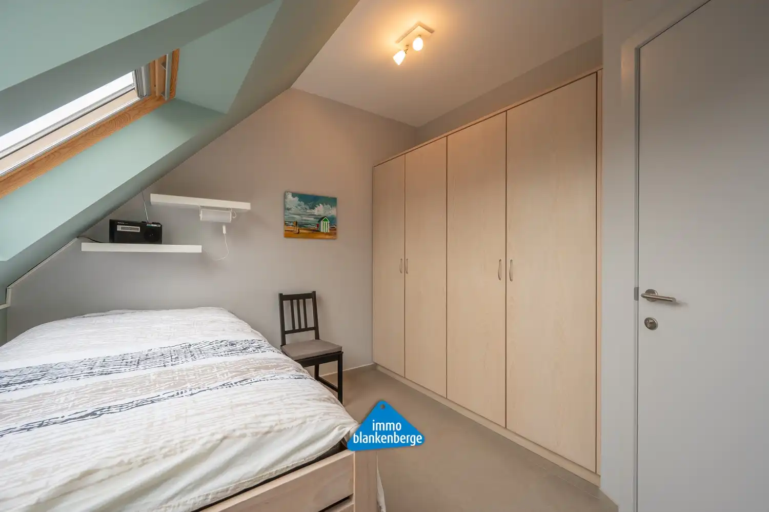 Uniek dakappartement met 3 slaapkamers en 2 badkamers. foto 16