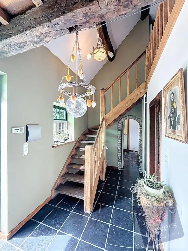 Hoeve met zwembad op 1,2 ha in Alken foto 3