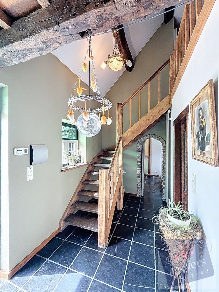 Hoeve met zwembad op 1,2 ha in Alken foto 3