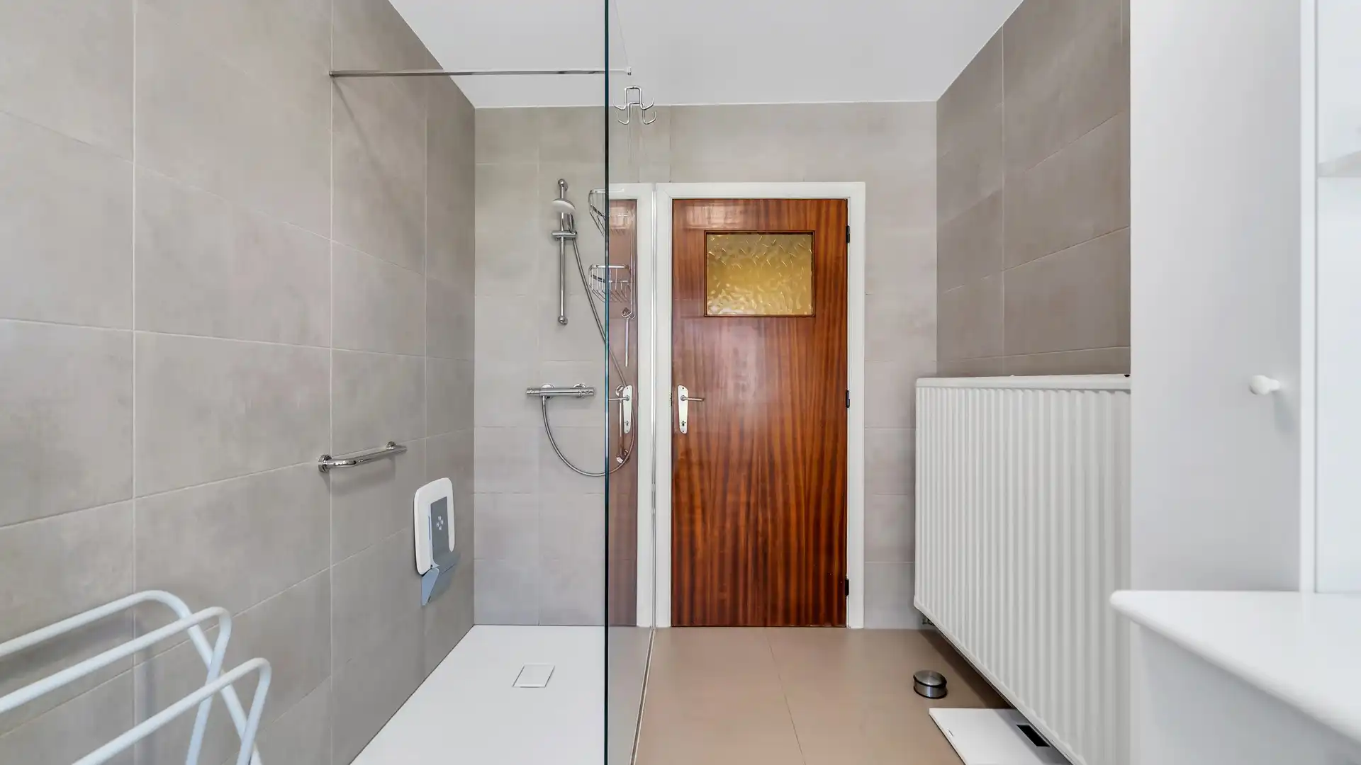 Te renoveren gezinswoning met 3 slaapkamers op ruim perceel van 12a31ca foto 17
