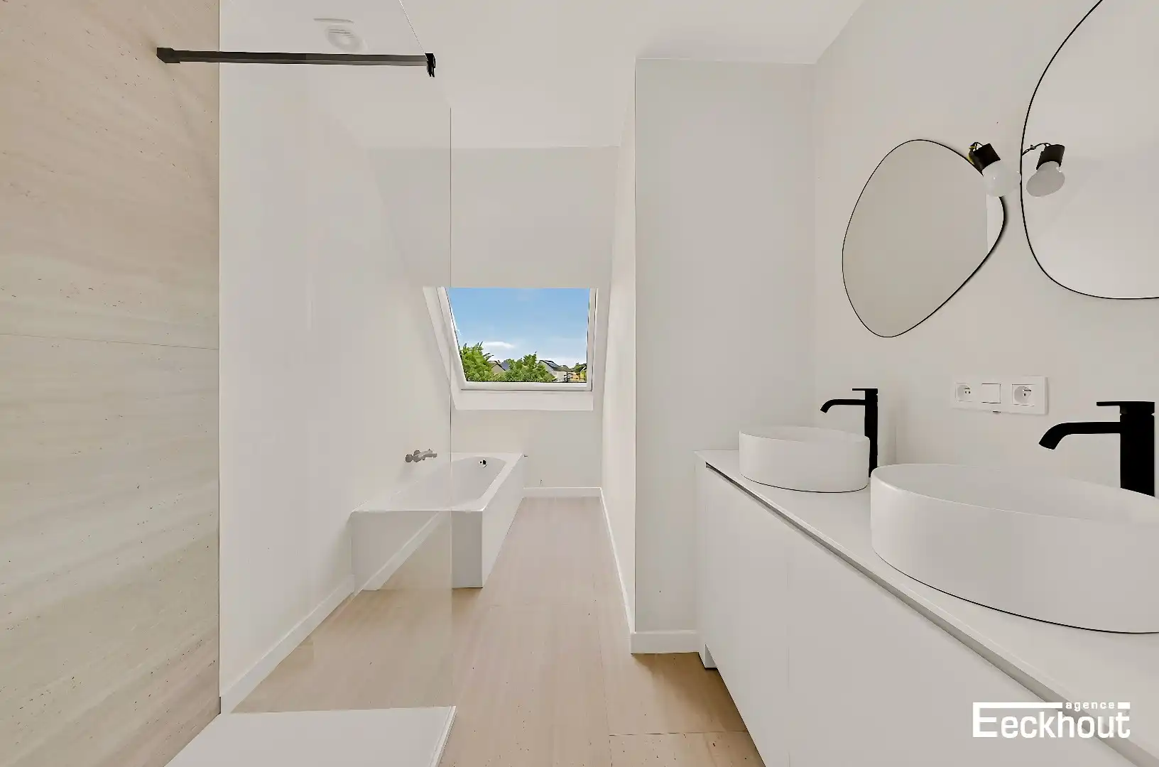 Prachtig, instapklaar appartement met mooi zonneterras met zicht op de Spuikom! foto 7