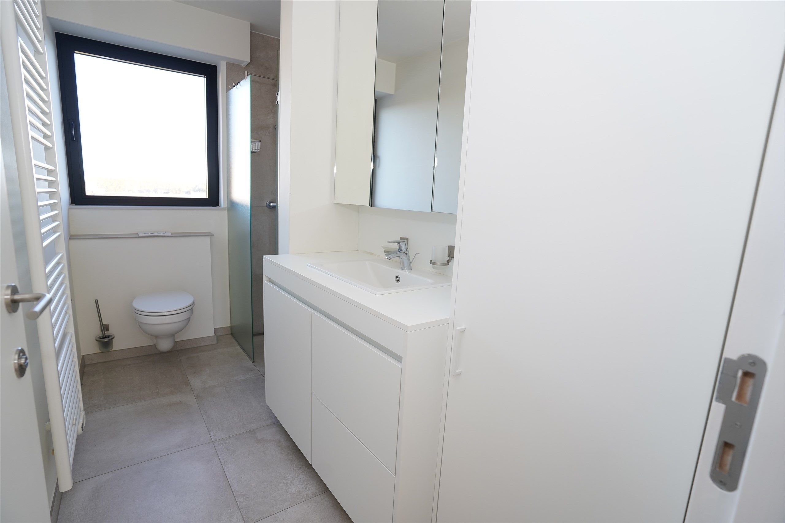 FIRST SALE VR 21/11 (16.00 - 20.00) & ZA 22/11 (9.00 - 18.00) foto 10