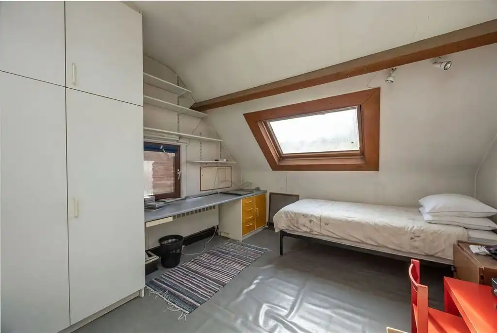 Te renoveren dorpswoning in doodlopende straat foto 12