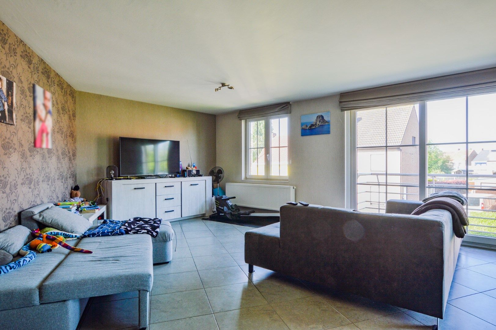 Instapklare duplex met 2 slaapkamers in het hart van Eernegem foto 3
