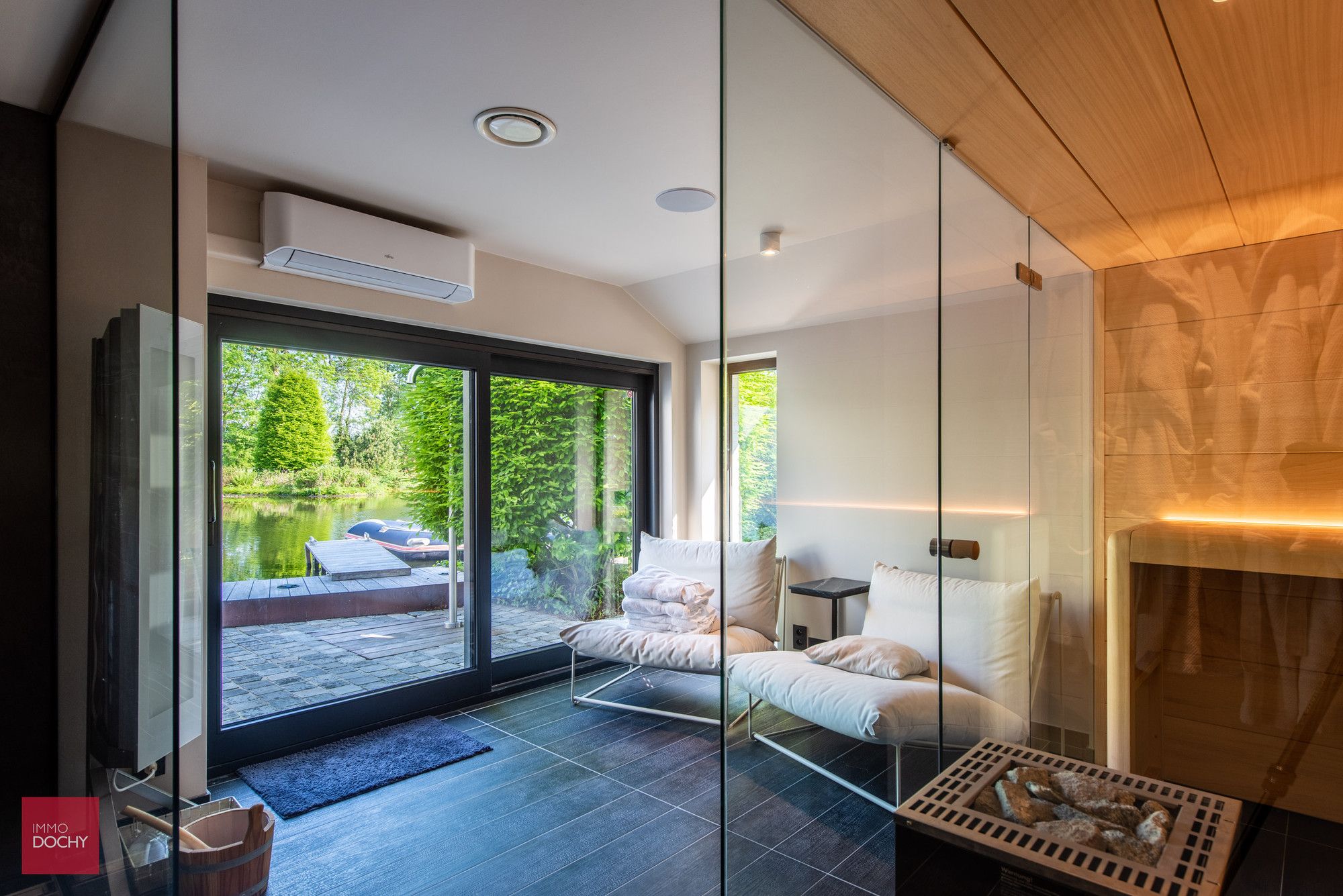 Zeer rustig gelegen vierkantshoeve met vergunde volumes foto 11