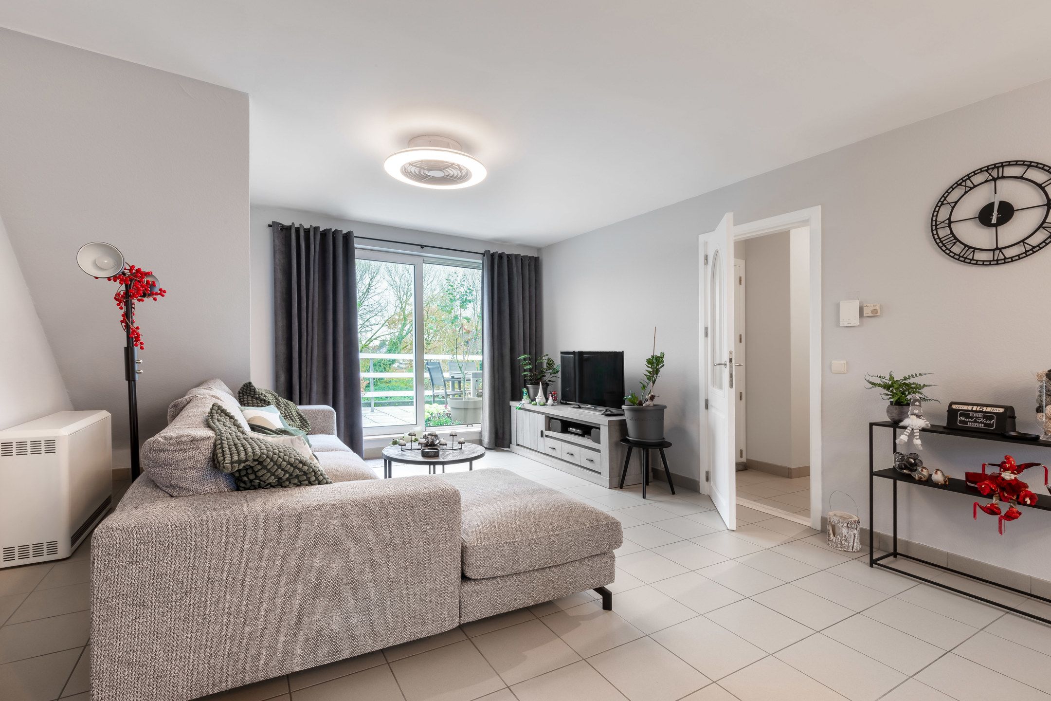 Appartement met terras op bovenste verdieping te Brasschaat foto 4