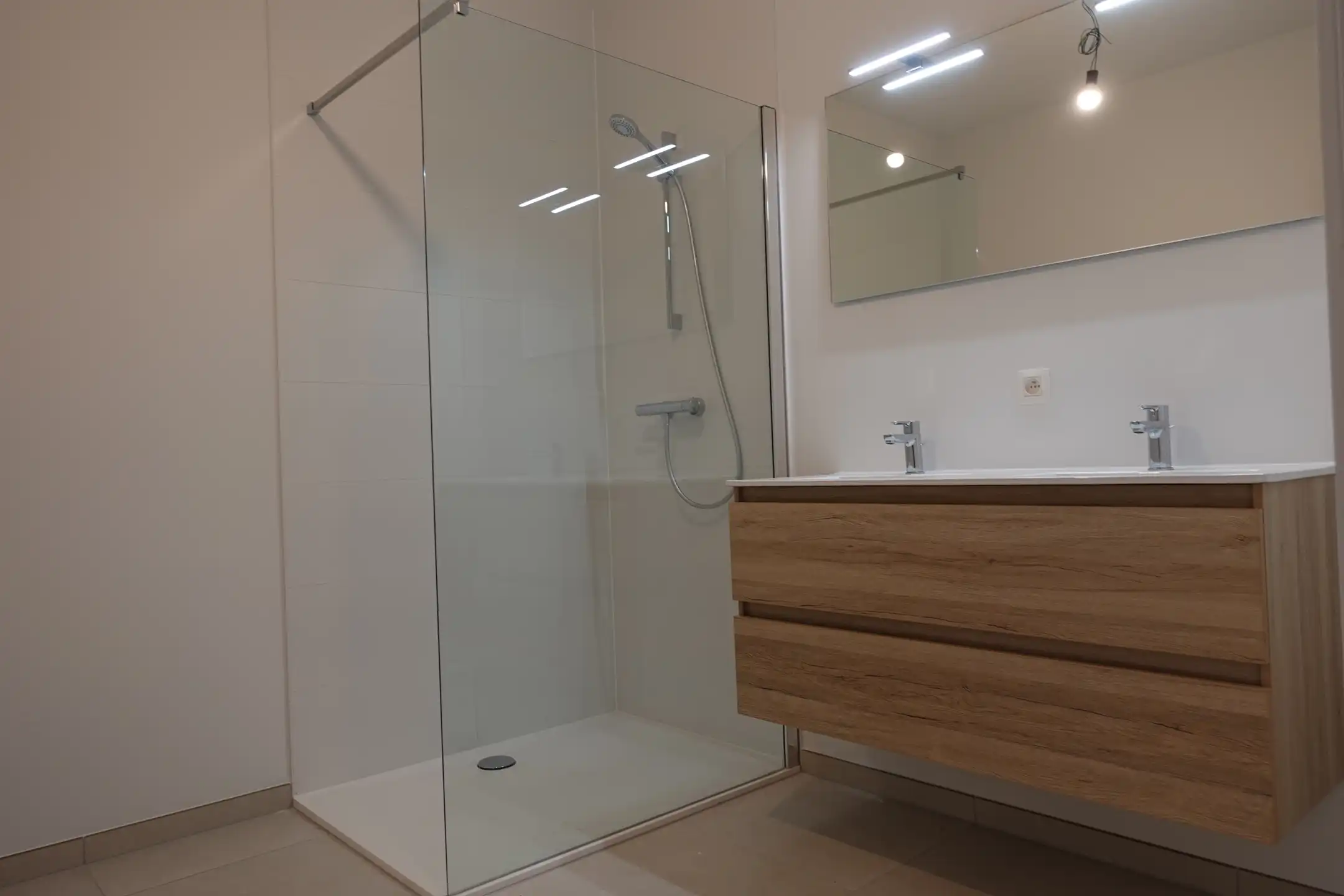 Knap energiezuinig appartement met tof terras foto 29