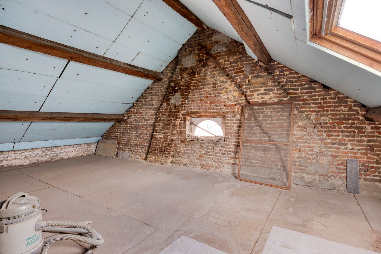 Grote woning met mooie tuin en 2 garages in Tongeren-Vreren foto 22