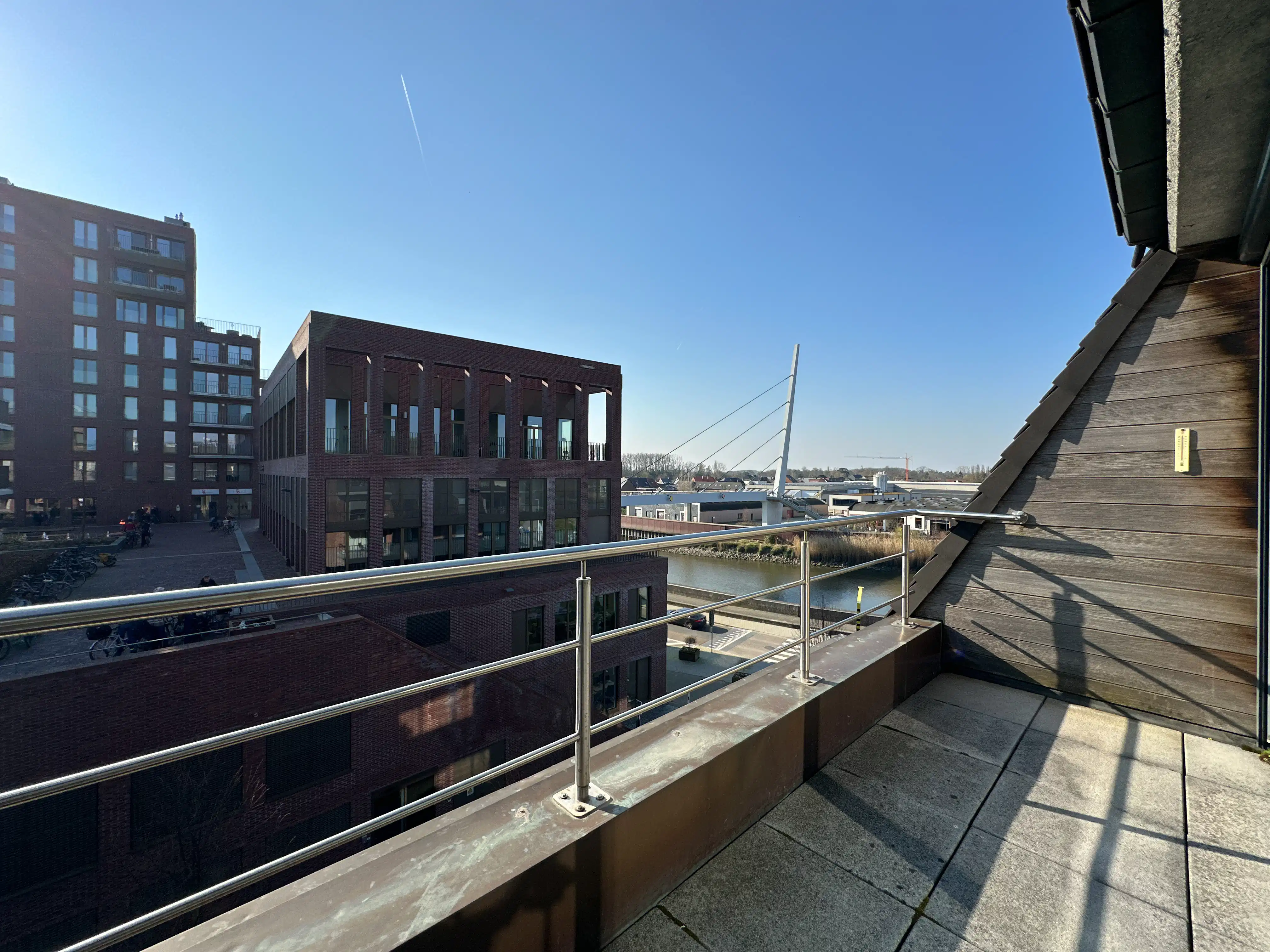 Ruim 2-slaapkamerappartement te huur in centrum Wetteren foto 4