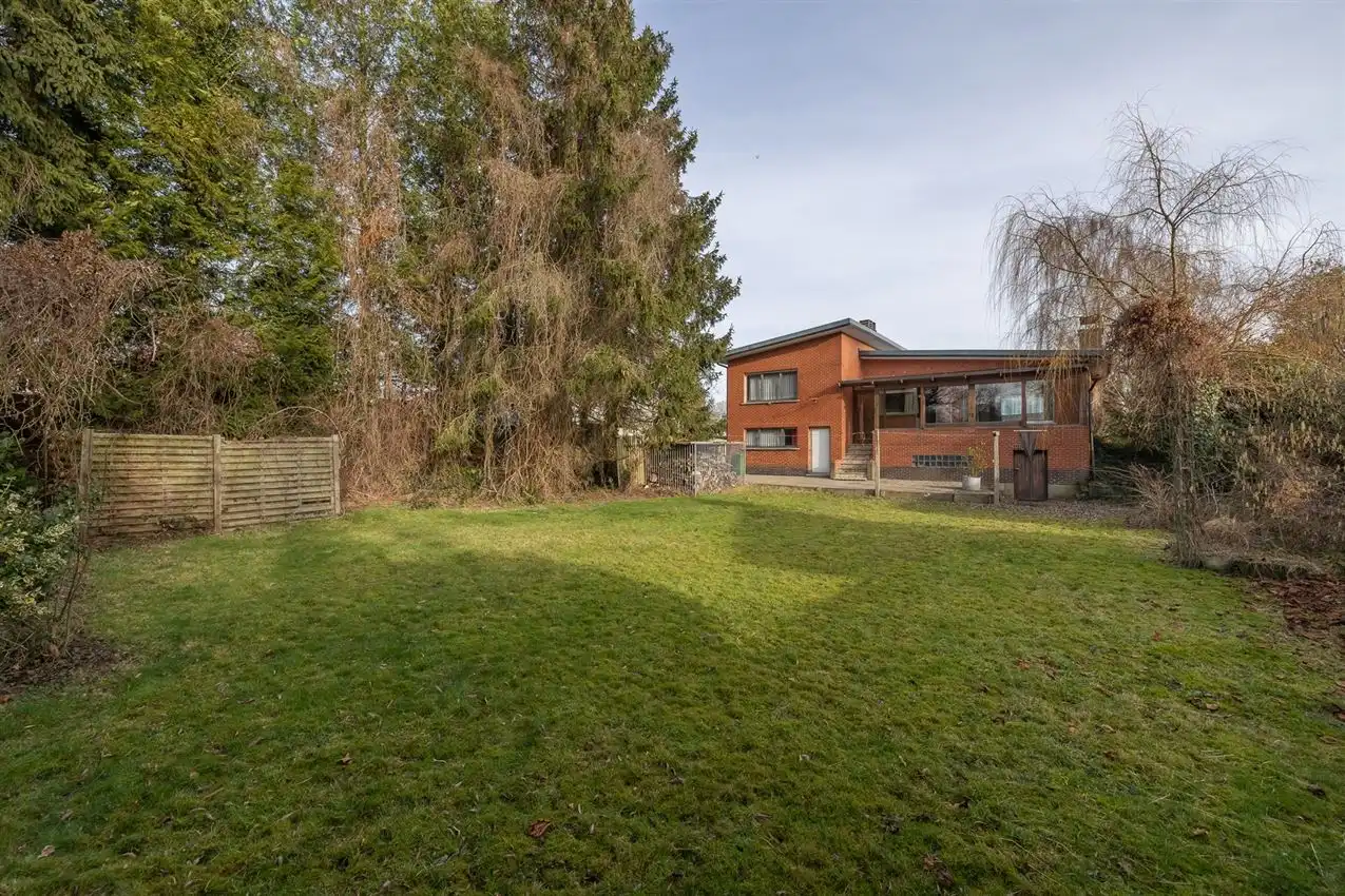 Te renoveren splitlevel woning in doodlopende straat foto 44