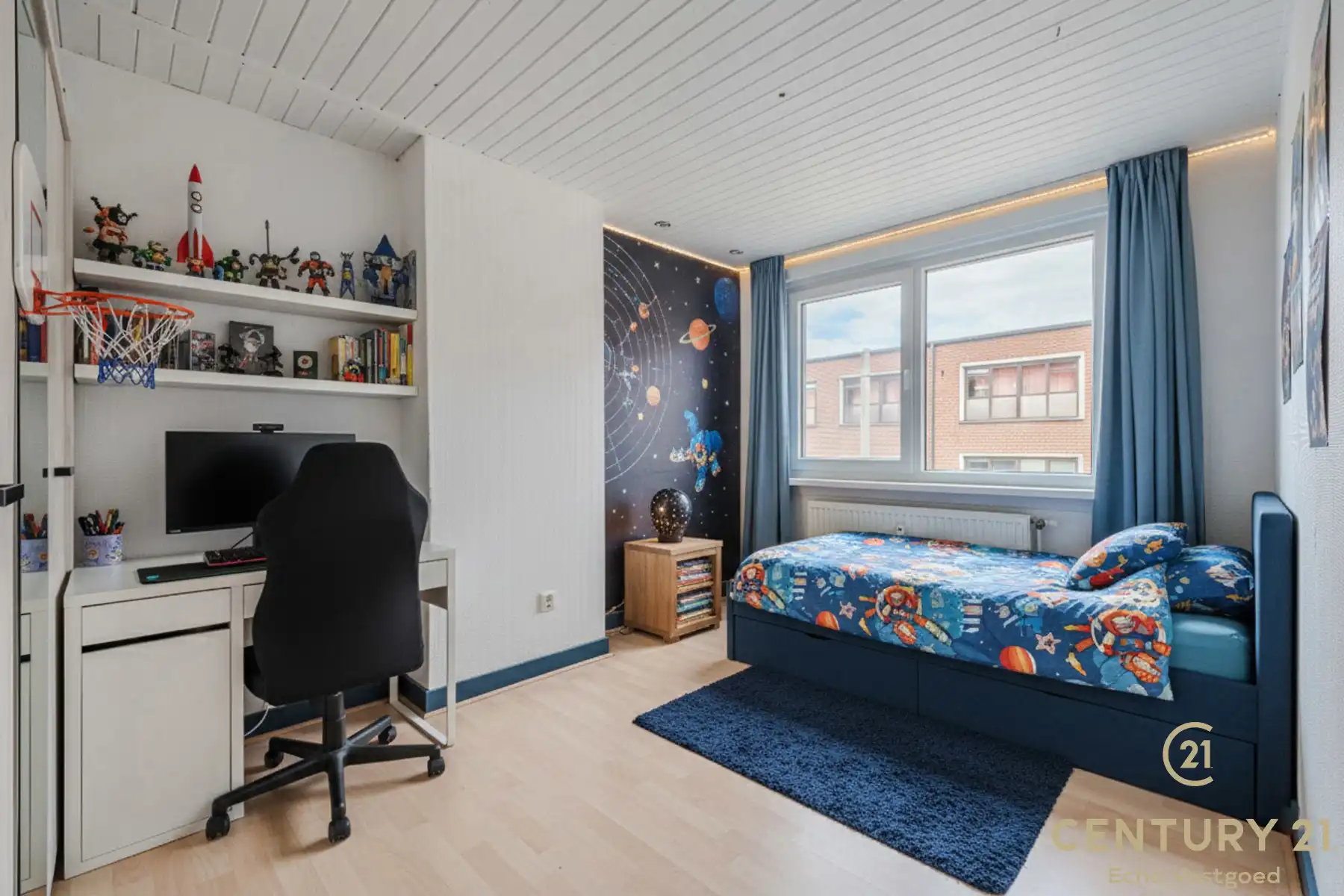 Ruime, gerenoveerde woning met 4 slpk en stadstuin foto 17