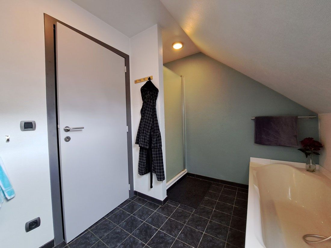 Eigentijdse driegevelwoning te Oudsbergen foto 14