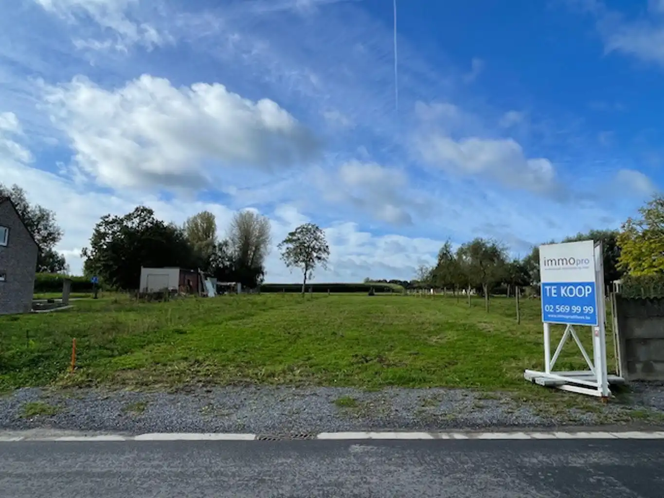 Grond te koop foto {{pictureIndex}}