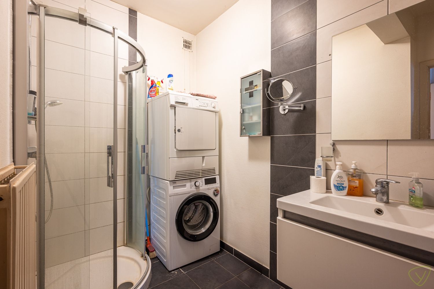 Centraal gelegen appartement met 2 slaapkamers in Eeklo foto 14