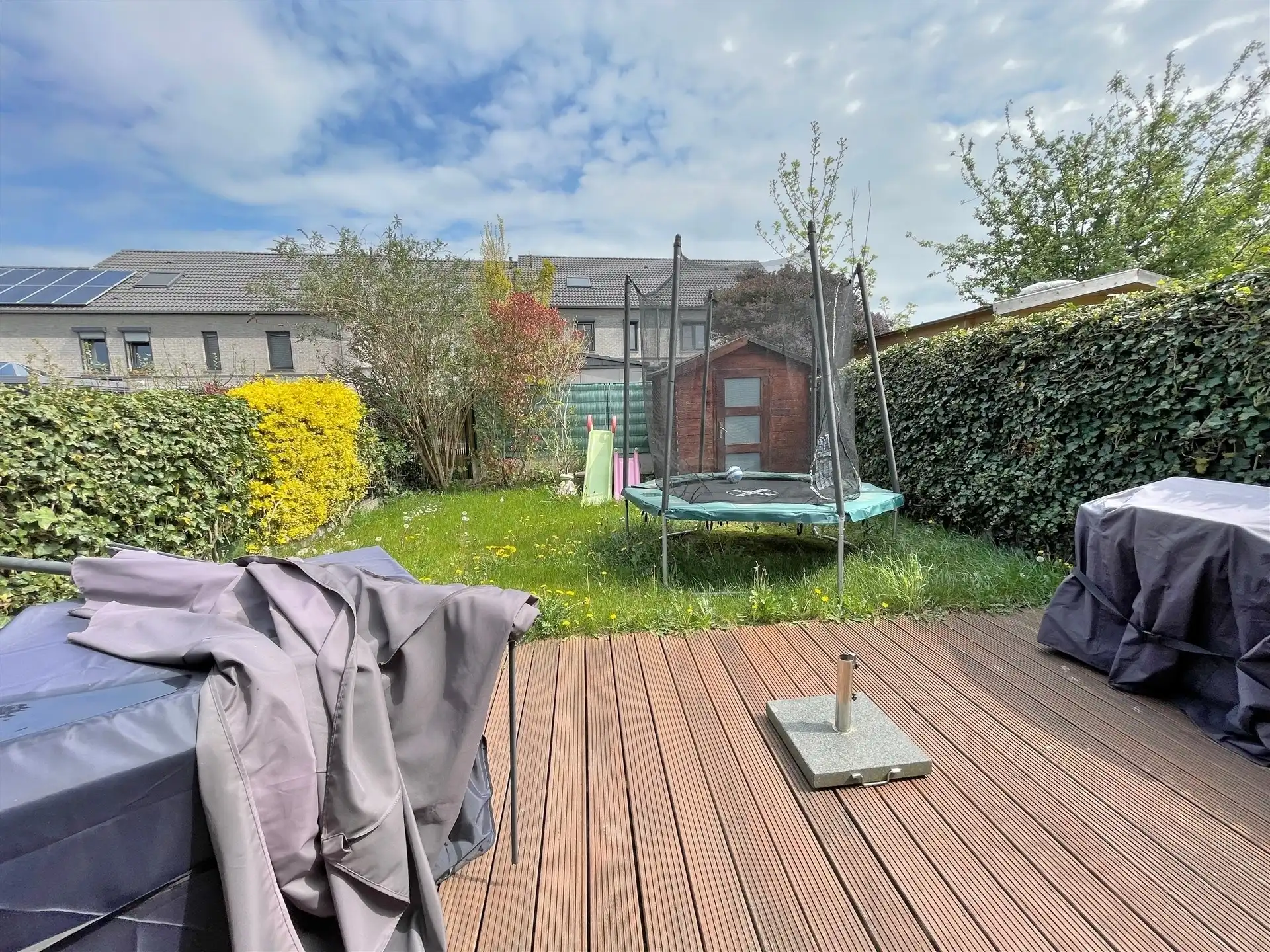 Recente woning met 4 slpks, garage en tuin. foto 14