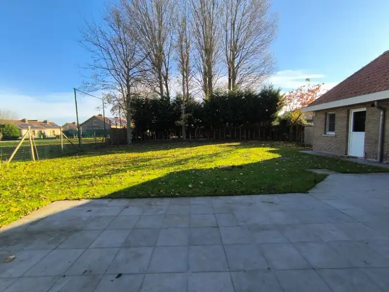 Ruime alleenstaande woning foto 7