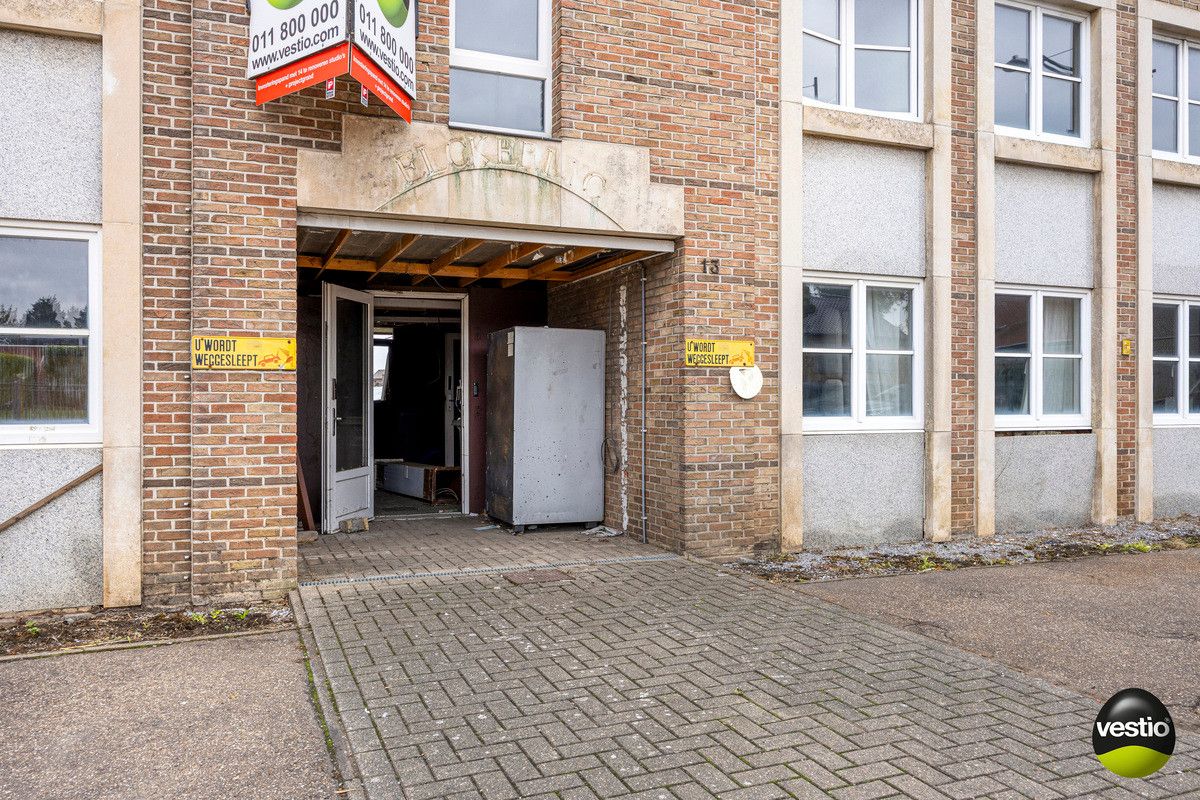 COMPLEX BESTAANDE UIT 14 TE RENOVEREN STUDIO'S MET UITBREIDINGSMOGELIJKHEDEN TE VELDWEZELT. foto 4