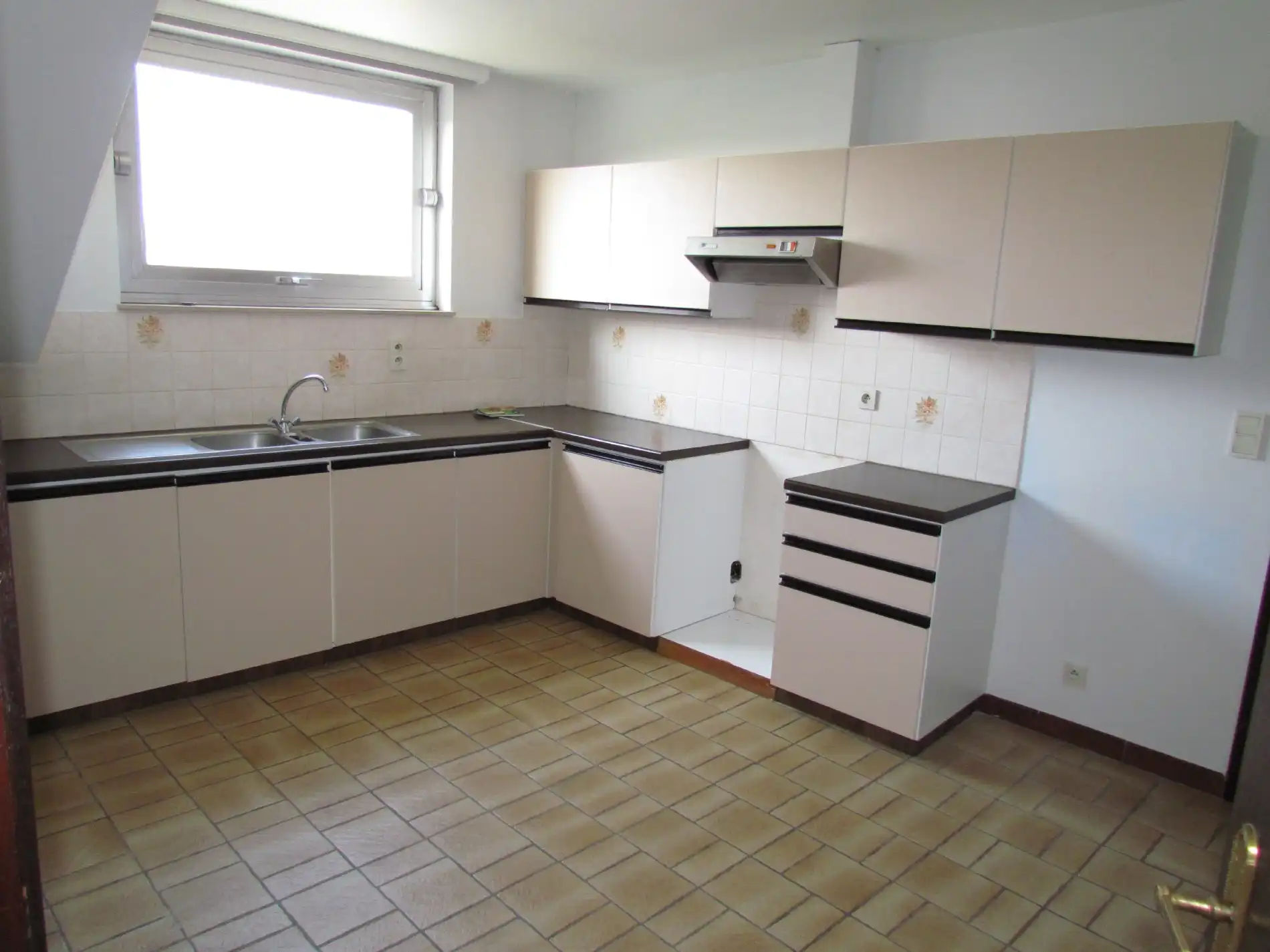 Ruim appartement met drie slaapkamers en twee terrassen foto 5