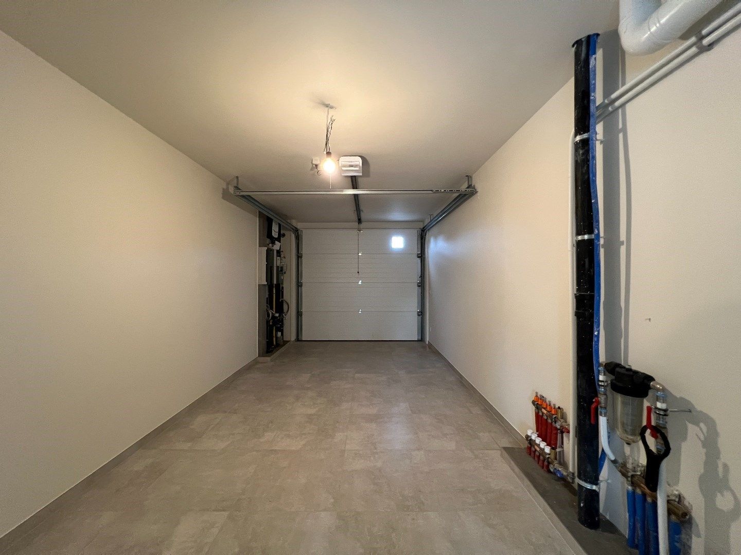 Gezellige nieuwbouwwoning met zonnige tuin en garage foto 6