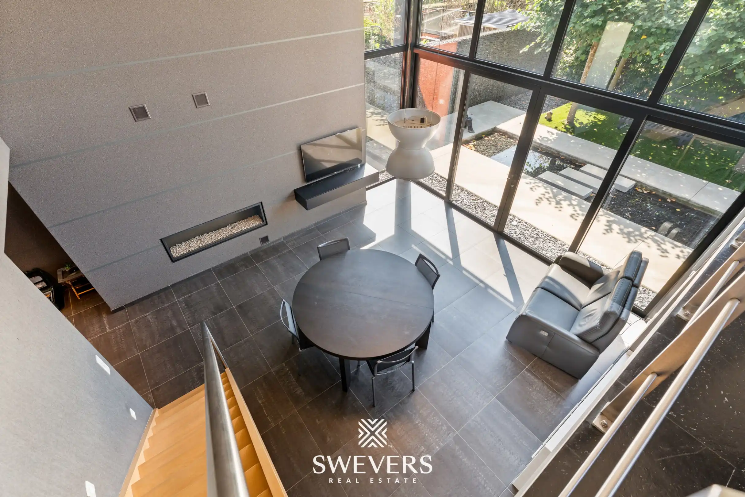 Instapklare woning met prachtig aangelegde tuin en overdekt terras foto 15