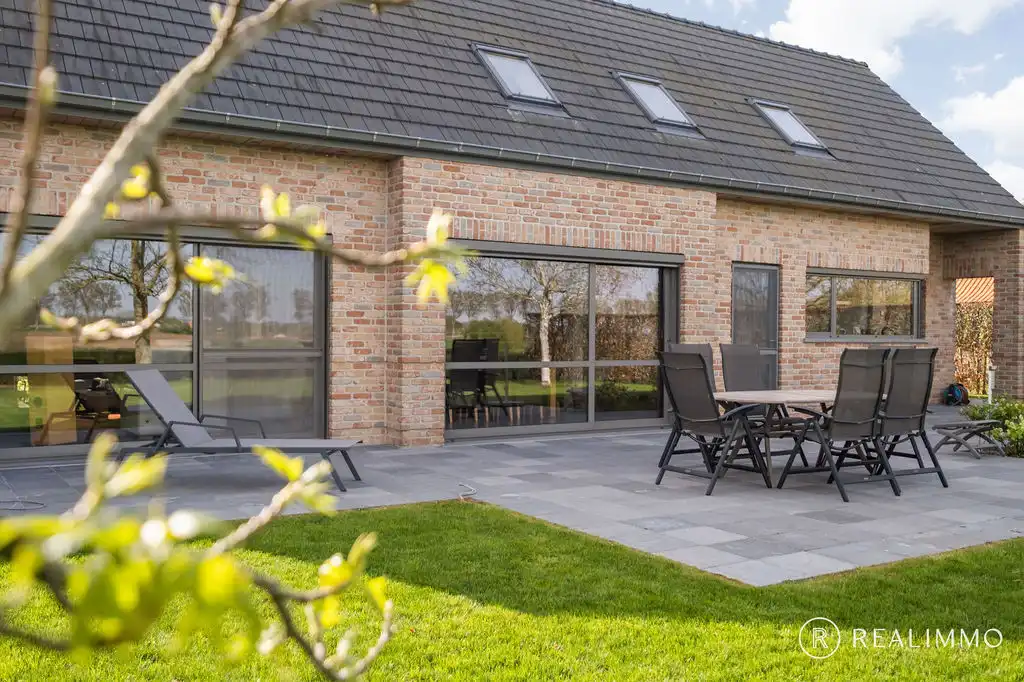 Uitzonderlijke villa met EPC B op landelijke ligging te Pottes, met 1001 mogelijkheden! foto 2