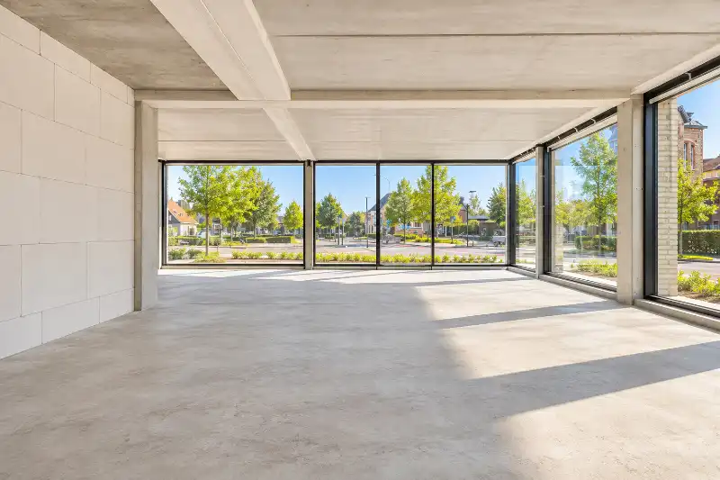 Commerciële ruimte van 186 m² met terras en uitzonderlijke visibiliteit foto 6