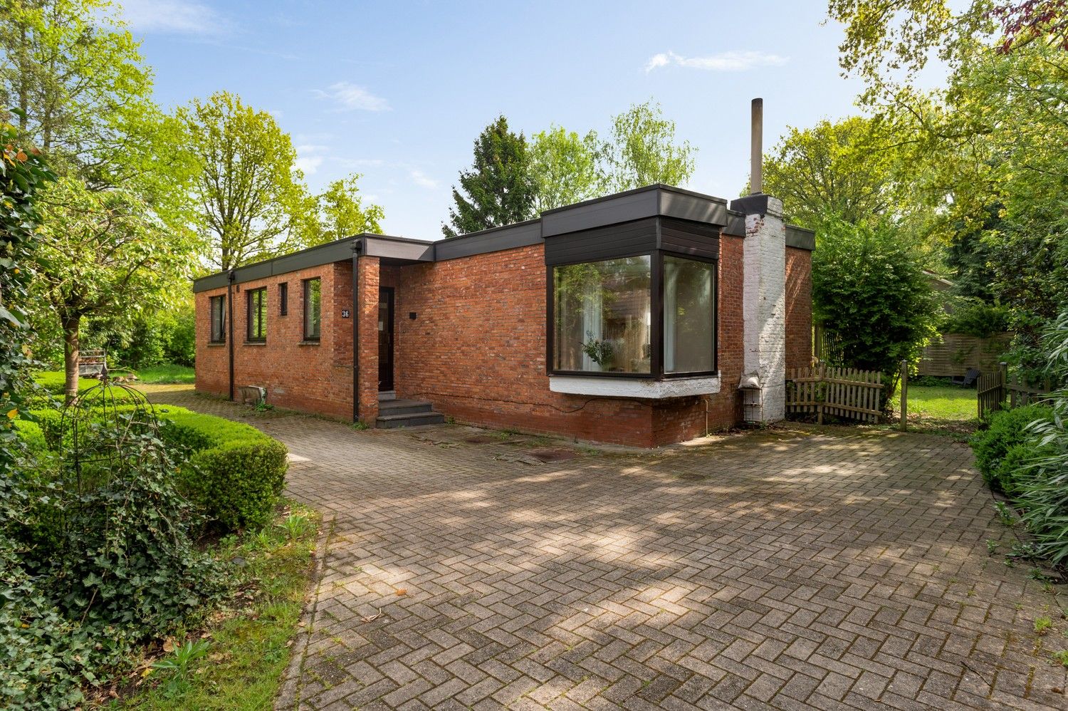 Charmante laagbouw met 4 slaapkamers en grote tuin in Schoten! foto 27