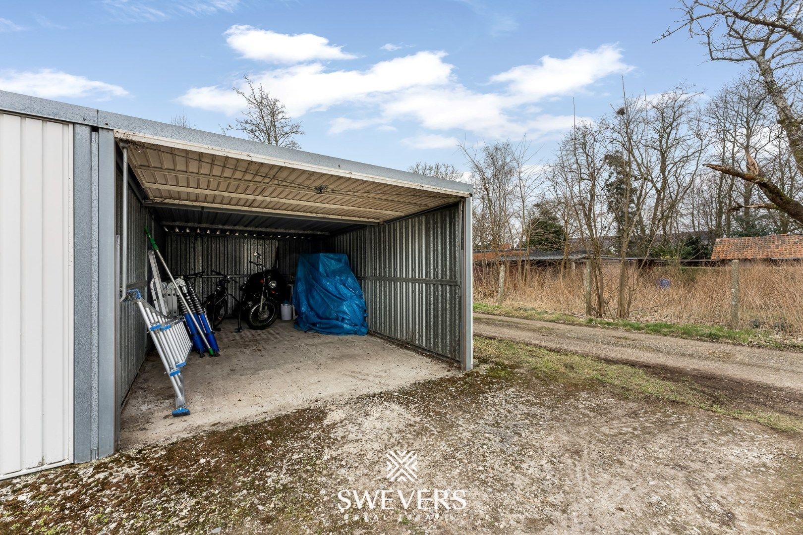 Volledig gerenoveerd appartement van 102 m² met ruim terras en garagebox foto 24