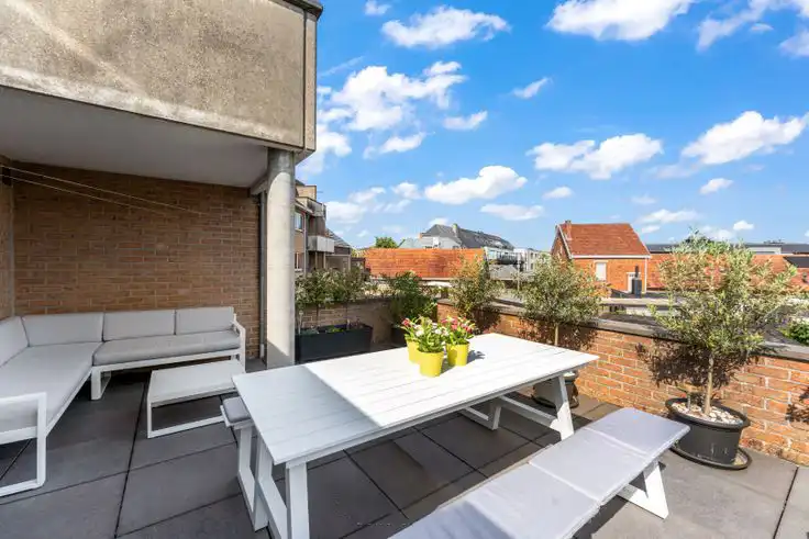 Appartement te huur met 30m2 terras  foto {{pictureIndex}}